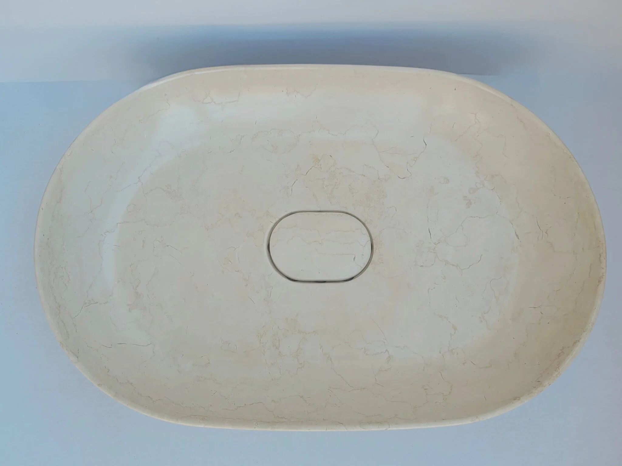 Aufsatzwaschbecken aus Naturstein für Villa in Istrien