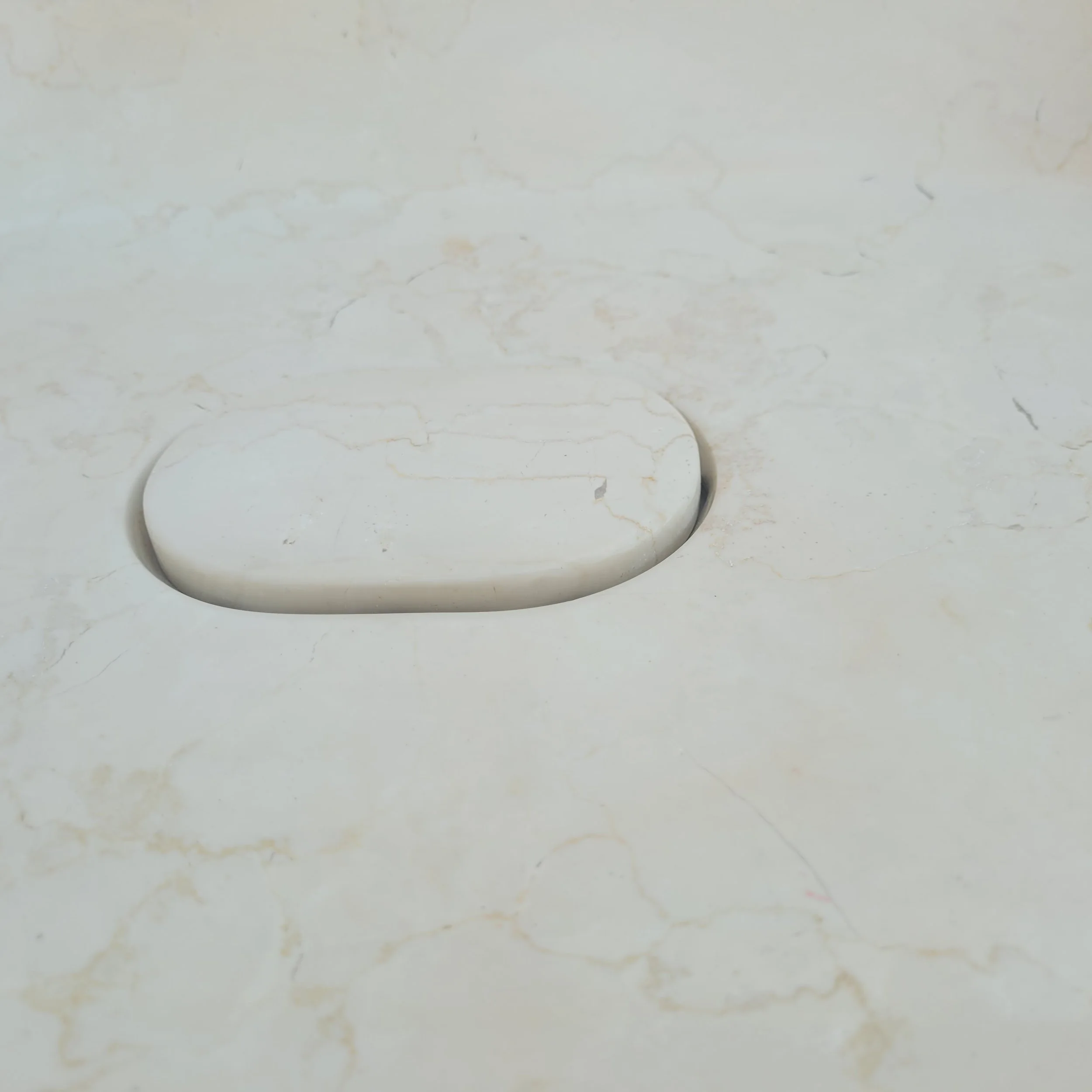 Detail eines Marmor Aufsatzwaschbeckens