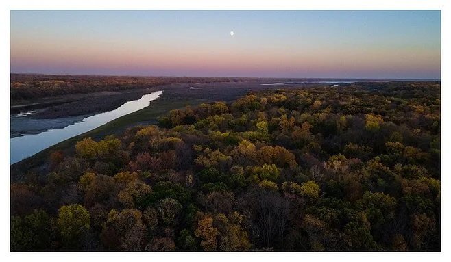 Not long until everything looks like this 🍁 
-
-
-
-
-
-
-
-
-
-
-
#Iowa #iowaphotographer #thisisiowa #ig_iowa #highlightiowa #aroundiowa #captureiowa #iowaskies #iowasunset #sunsetchaser #sunset #iowaartist #iowaart #fineart #fineartphotography #p