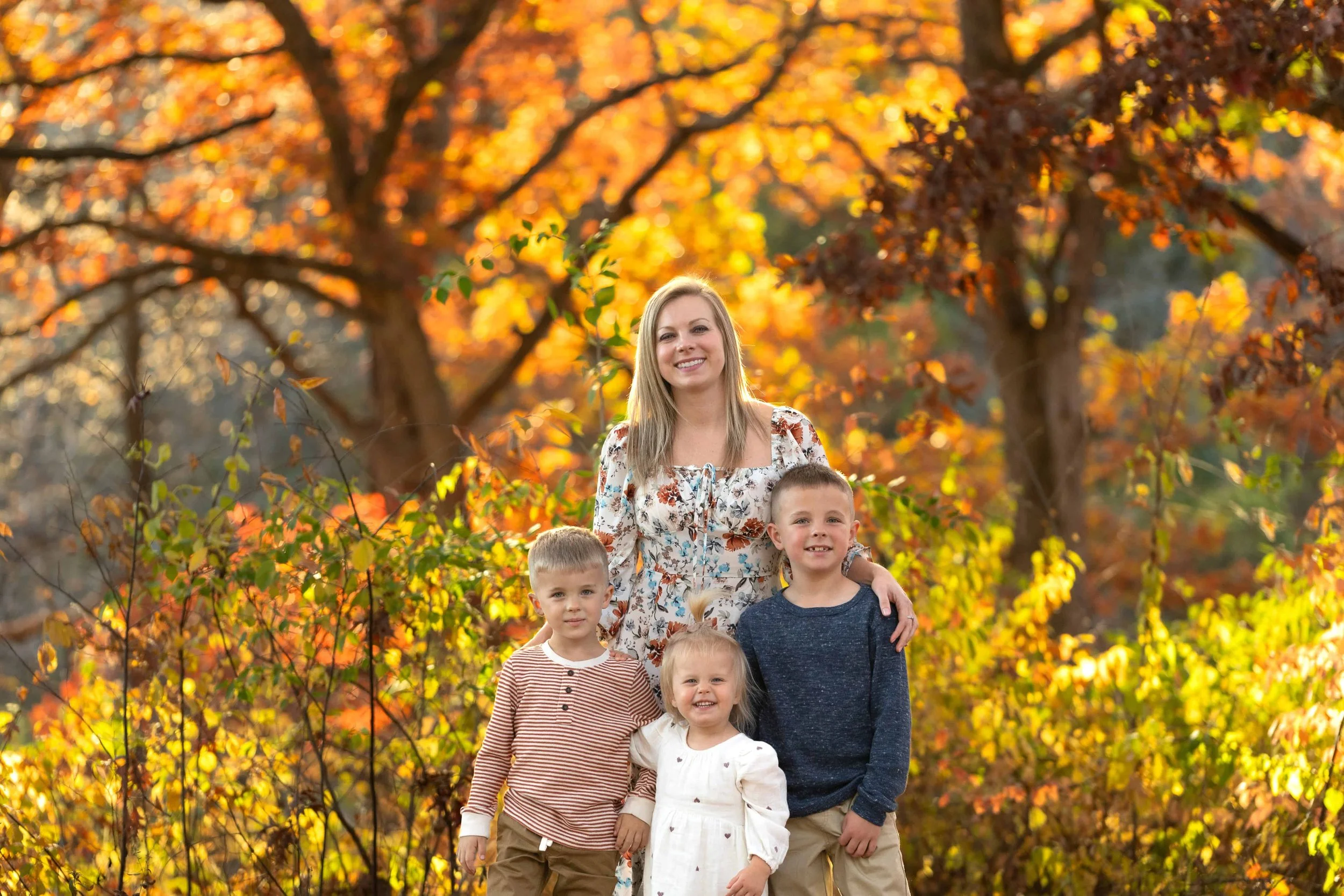 waukee bettendorf iowa fall family portraits.jpg