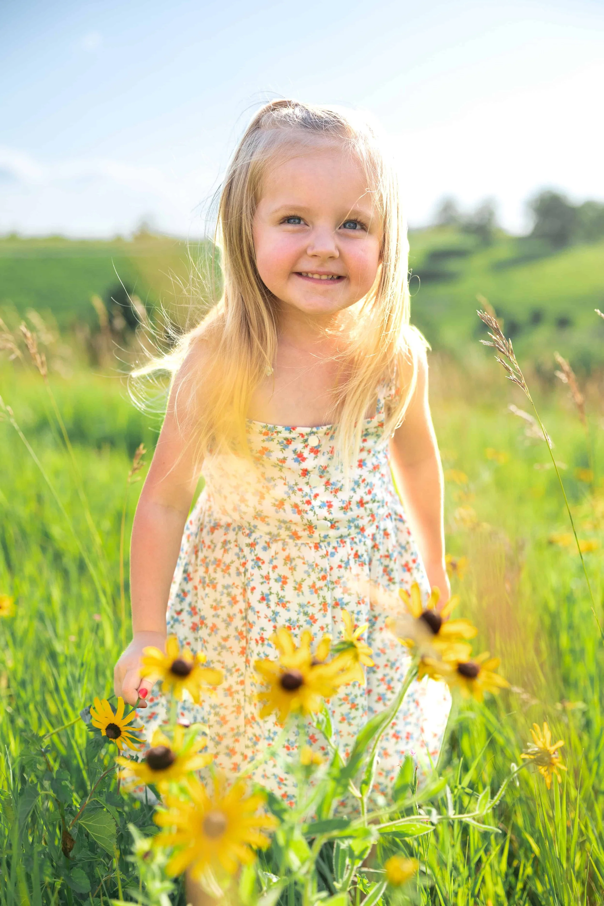 toddler outdoor family photography bettendorf waukee.jpg