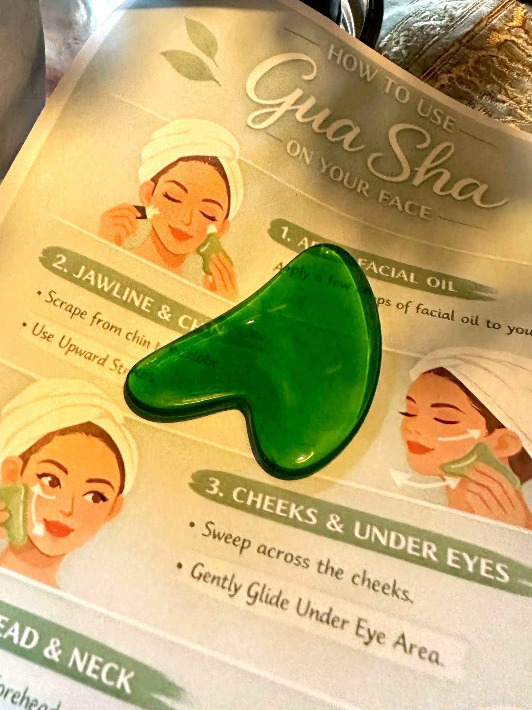 Lymphatic drainage tool for the face