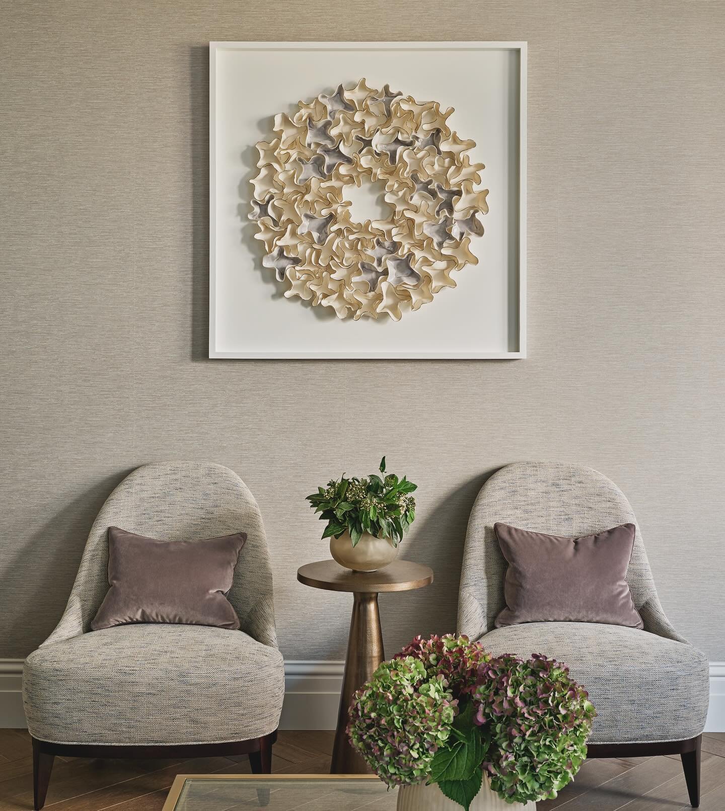 Last month I visited the affordable fair with a client and this week I visited the @wimbledon_art_studios the #wimbledonartfair is still on until this Sunday and I totally recommend a visit. 
The lovely thing about this art fair is you get to meet th