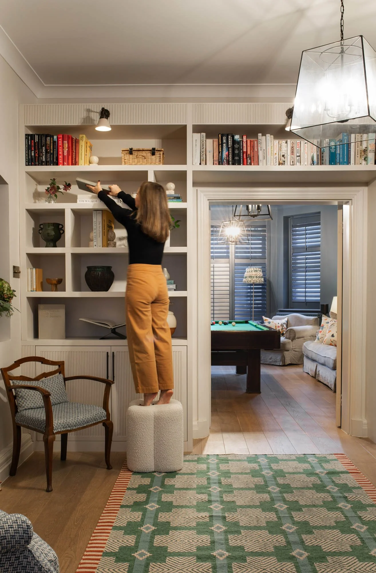 nikki_rees_residential_interior_design_wimbledon_village_grade_2_listed_property_study_shelves