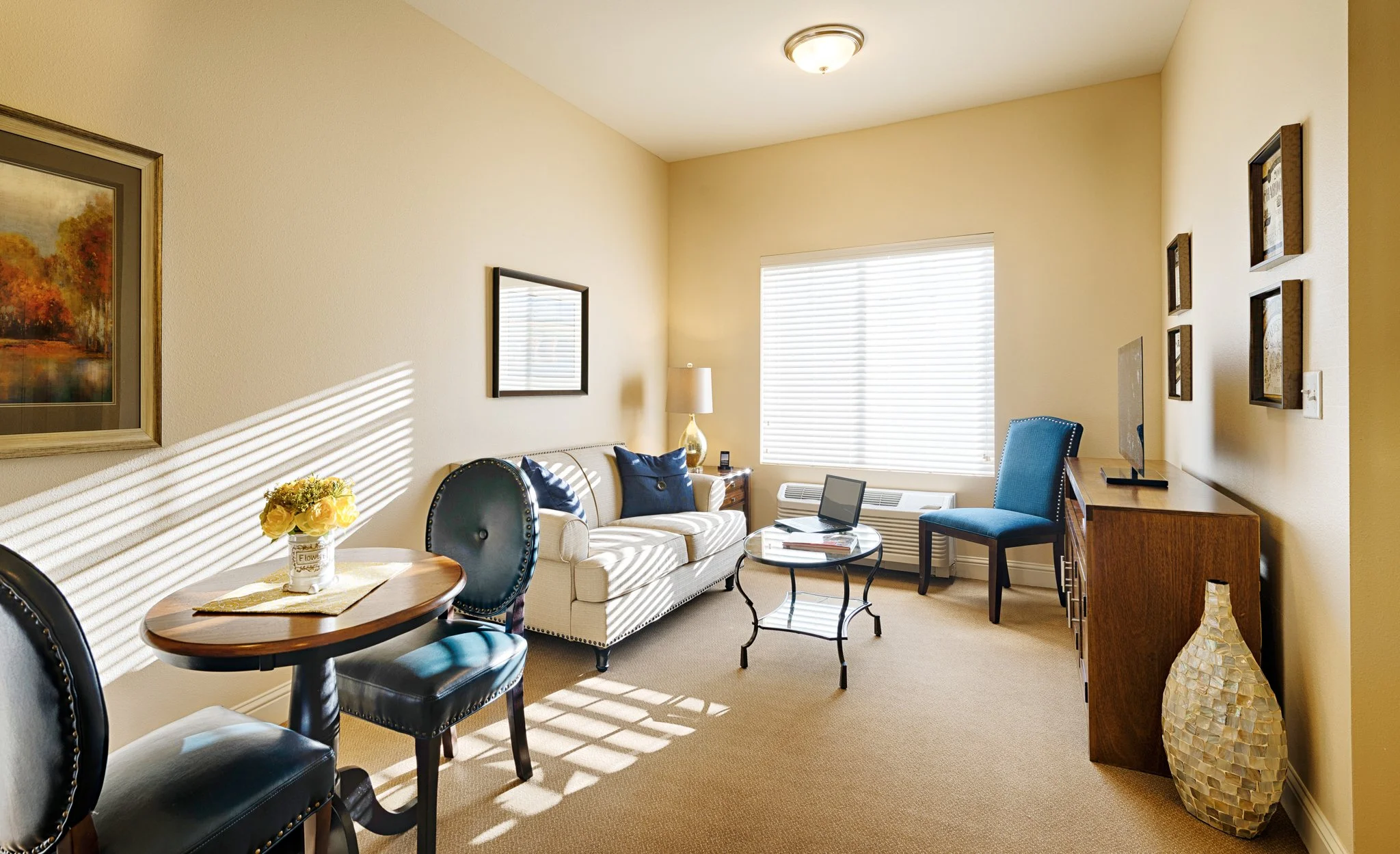 Senior Living Interior Design | Paintbrush Assisted Living | Fresno ...