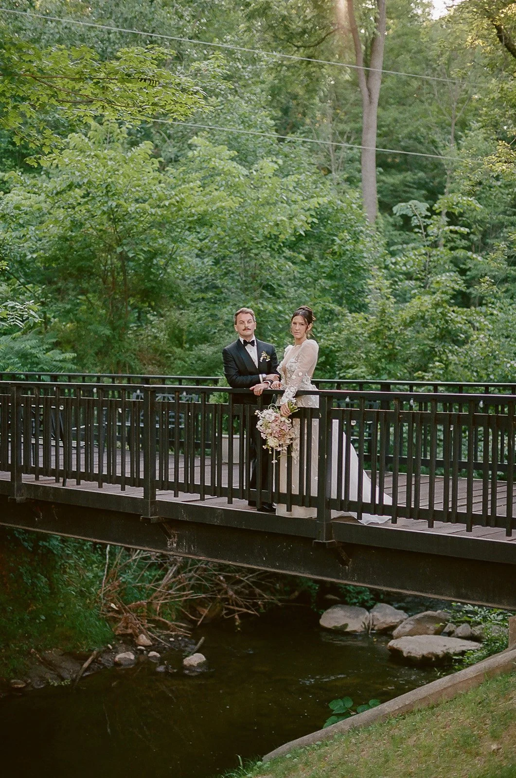 laura-powers-photo-michigan-summer-wedding-film-6_websize.jpg