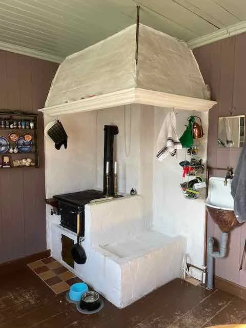 Period home kitchen 1912