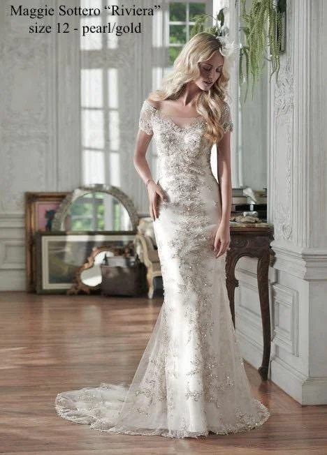 Stella's Bridal | Wedding Dresses in Winnipeg | Grad Dresses in Winnipeg |  Bridal Shops in Winnipeg | Grad Dress Shops in Winnipeg | Stella York  Wedding Dresses in Winnipeg | Plus