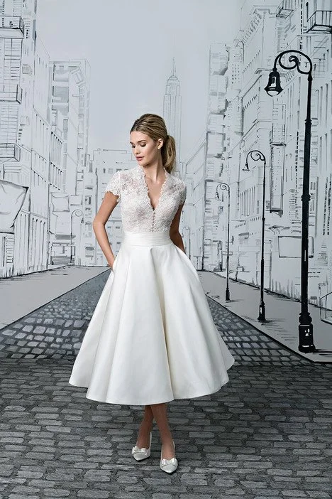 Stella's Bridal | Wedding Dresses in Winnipeg | Grad Dresses in Winnipeg |  Bridal Shops in Winnipeg | Grad Dress Shops in Winnipeg | Stella York  Wedding Dresses in Winnipeg | Plus