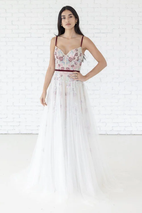Stella's Bridal | Wedding Dresses in Winnipeg | Grad Dresses in Winnipeg |  Bridal Shops in Winnipeg | Grad Dress Shops in Winnipeg | Stella York  Wedding Dresses in Winnipeg | Plus