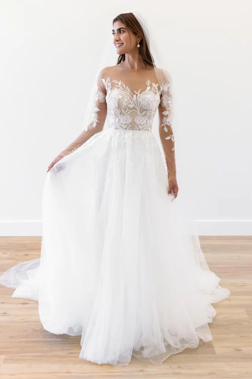 Stella's Bridal | Wedding Dresses in Winnipeg | Grad Dresses in Winnipeg |  Bridal Shops in Winnipeg | Grad Dress Shops in Winnipeg | Stella York  Wedding Dresses in Winnipeg | Plus