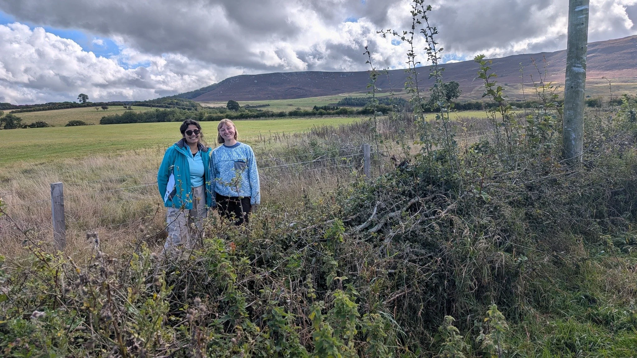 A very big thank you to this pair - our 2024-25 Wild Stewards Lucy and Pari 💚 The Wild Stewards programme, run by our friends at @youngwilders_, organises young people to do regular work sessions at conservation projects across the country. As part 