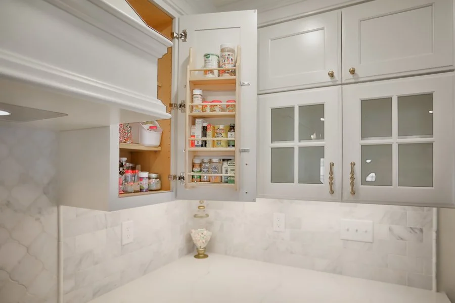 Traditional Kitchen Remodel by Chas G. Burch Supply Co. project photo 2