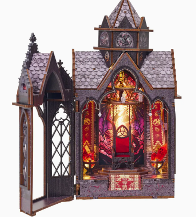 Book Nook Kit: Ember Throne