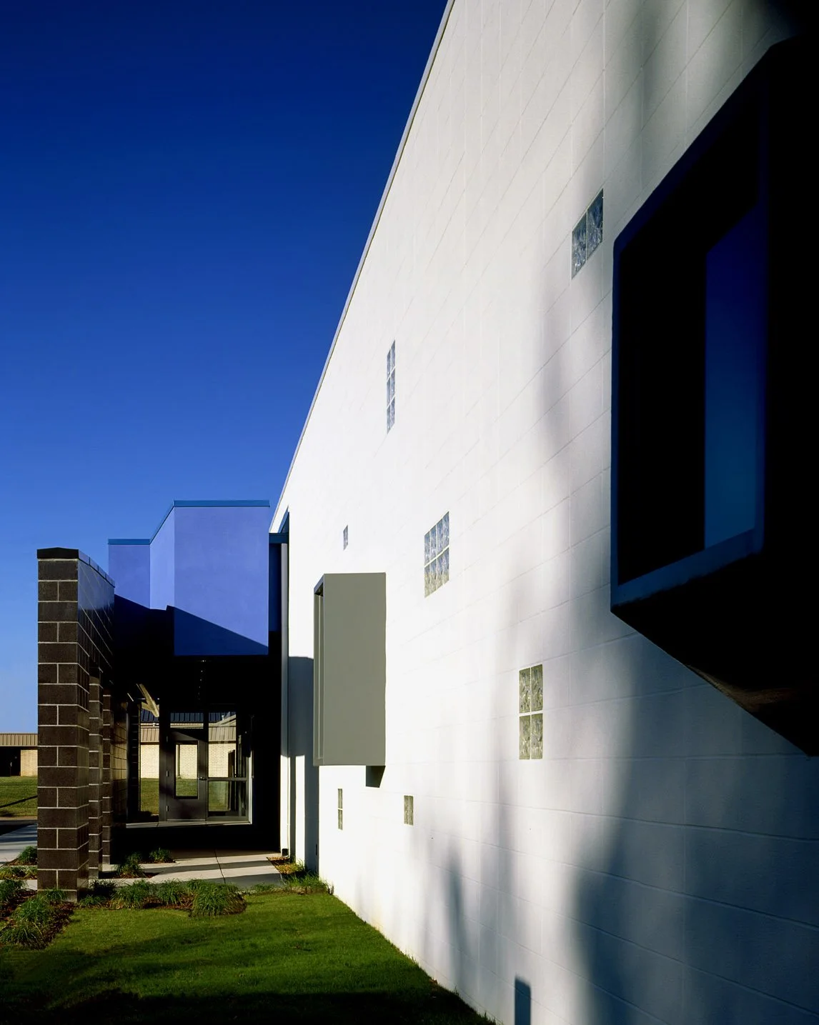 Arman Christ Com Ext 02-sm.jpg