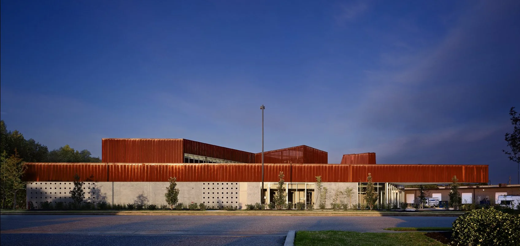 01_Med Vet_Exterior.jpg