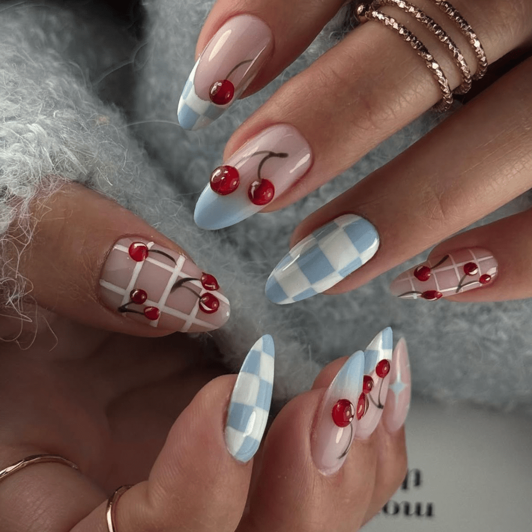 8x cherry nails inspo voor een extra zoete manicure 🍒
