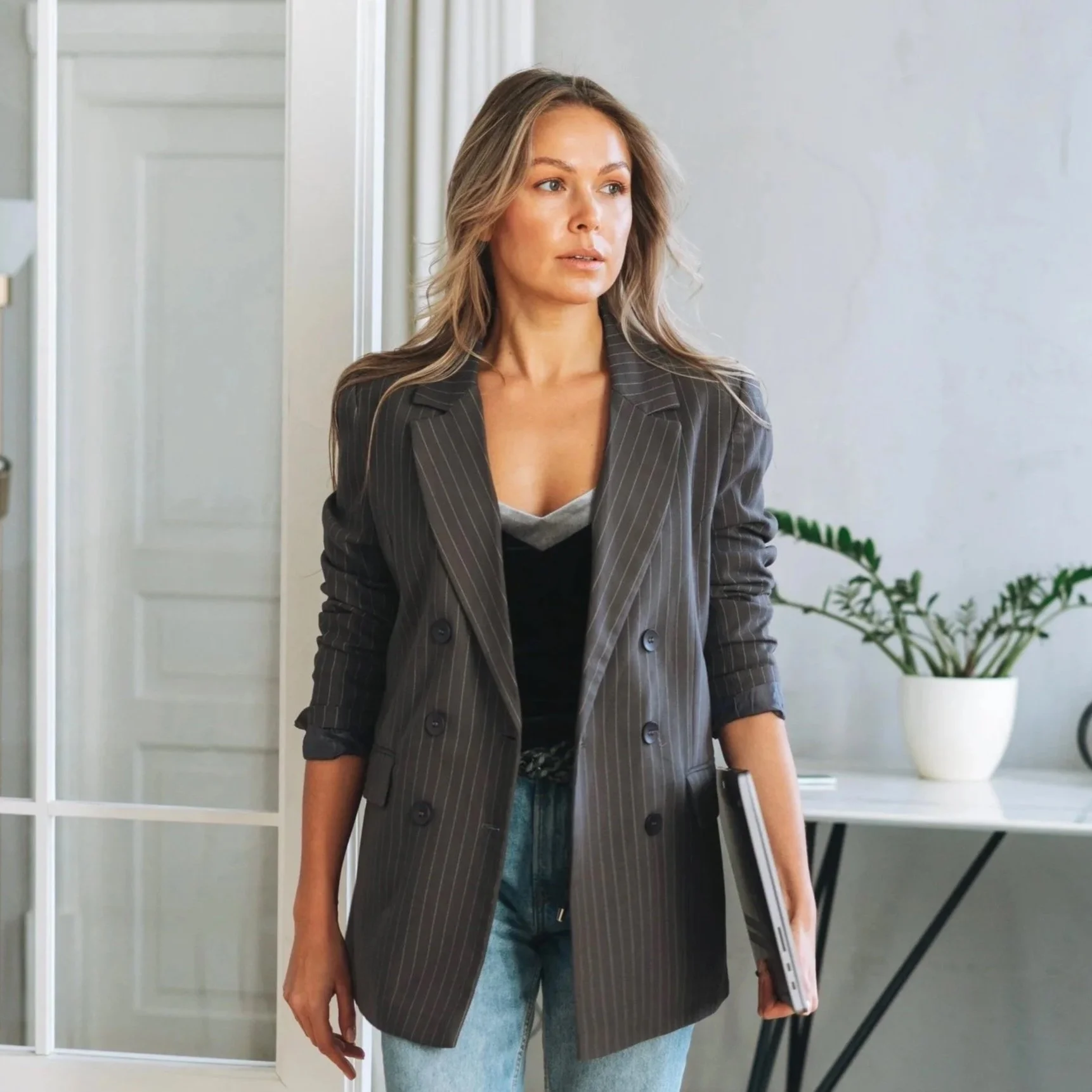 Business chic: 7x zakelijke outfit ideeën (+stylingtips!)