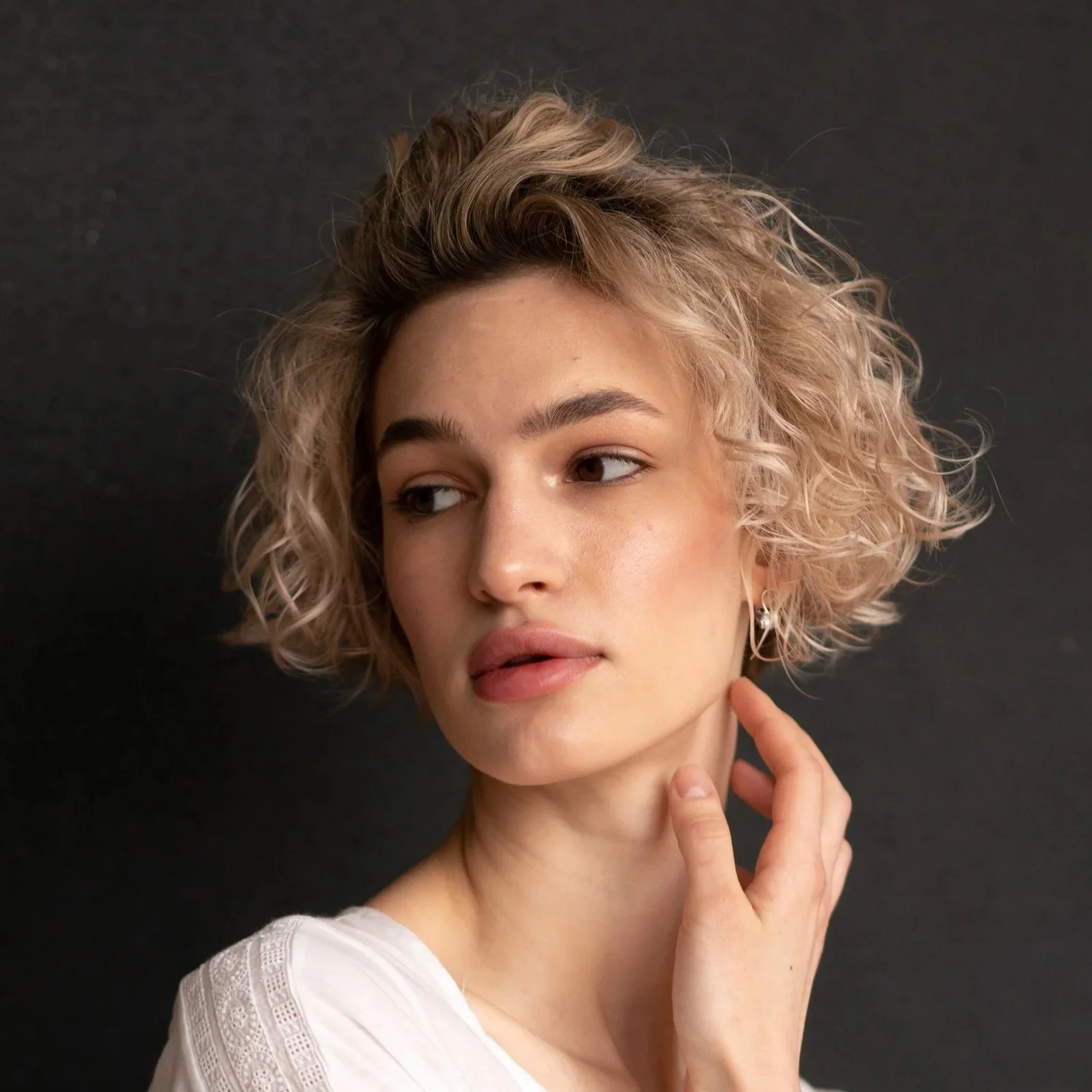 7x Short Curly Hairstyles That Are Cute And Low Maintenance!