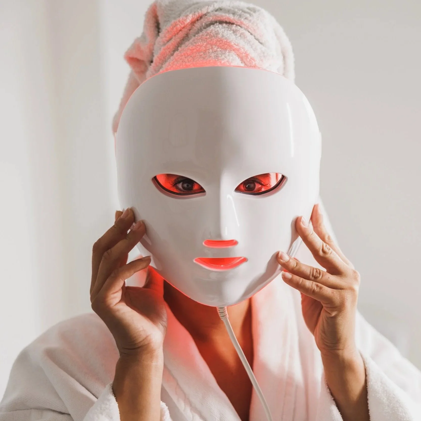 Red light mask therapy: everything you need to know