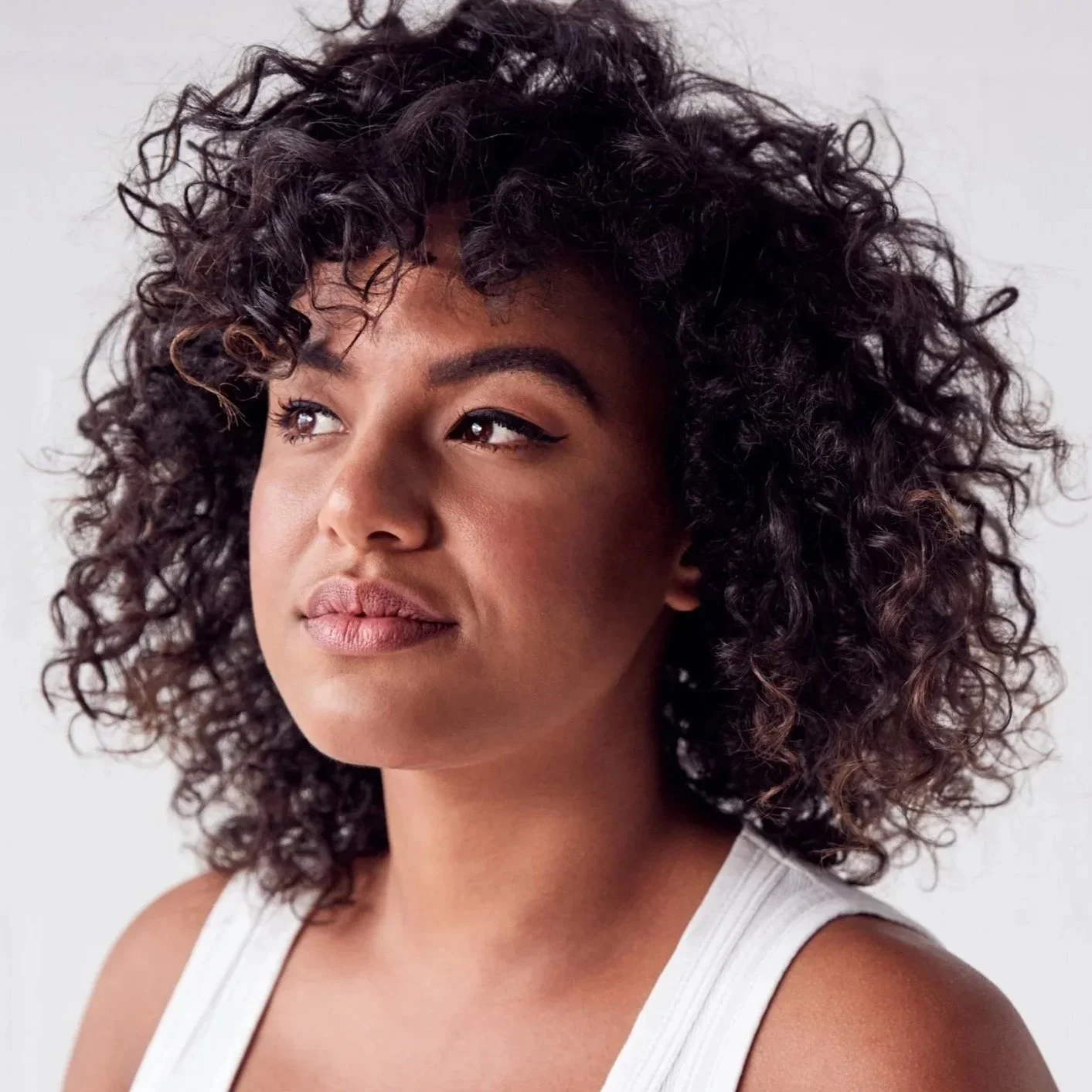 De 5 mooiste haarstijlen voor halflang gelaagd haar: voor extra volume