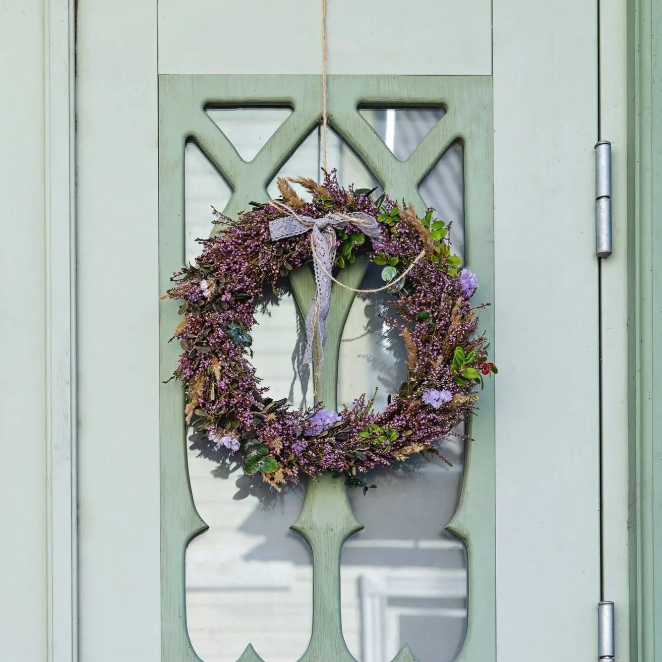 12 Cute Easter Wreath Ideas for Your Front Door