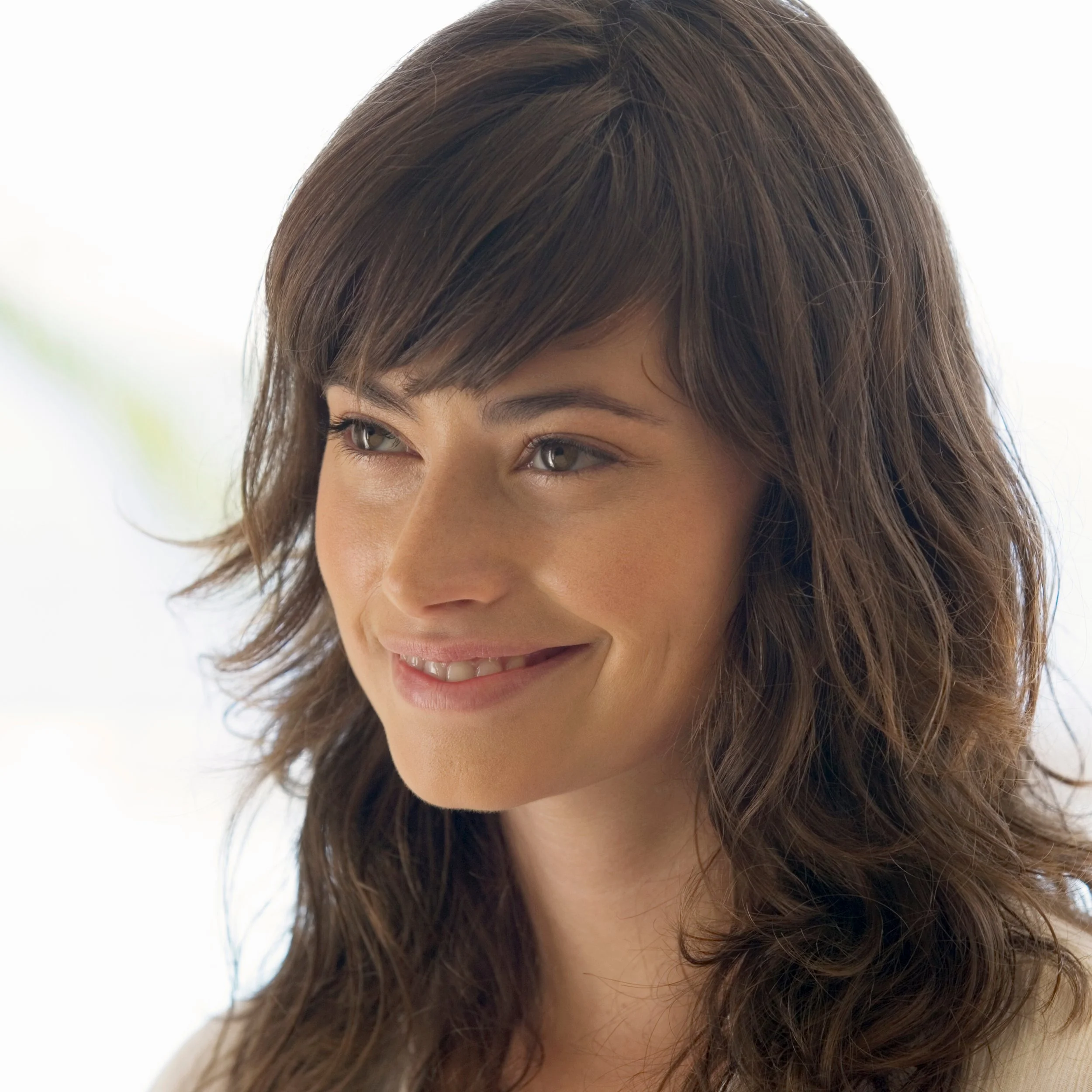 5 Mid-Length Haircuts for Thin Hair: Create More Volume!