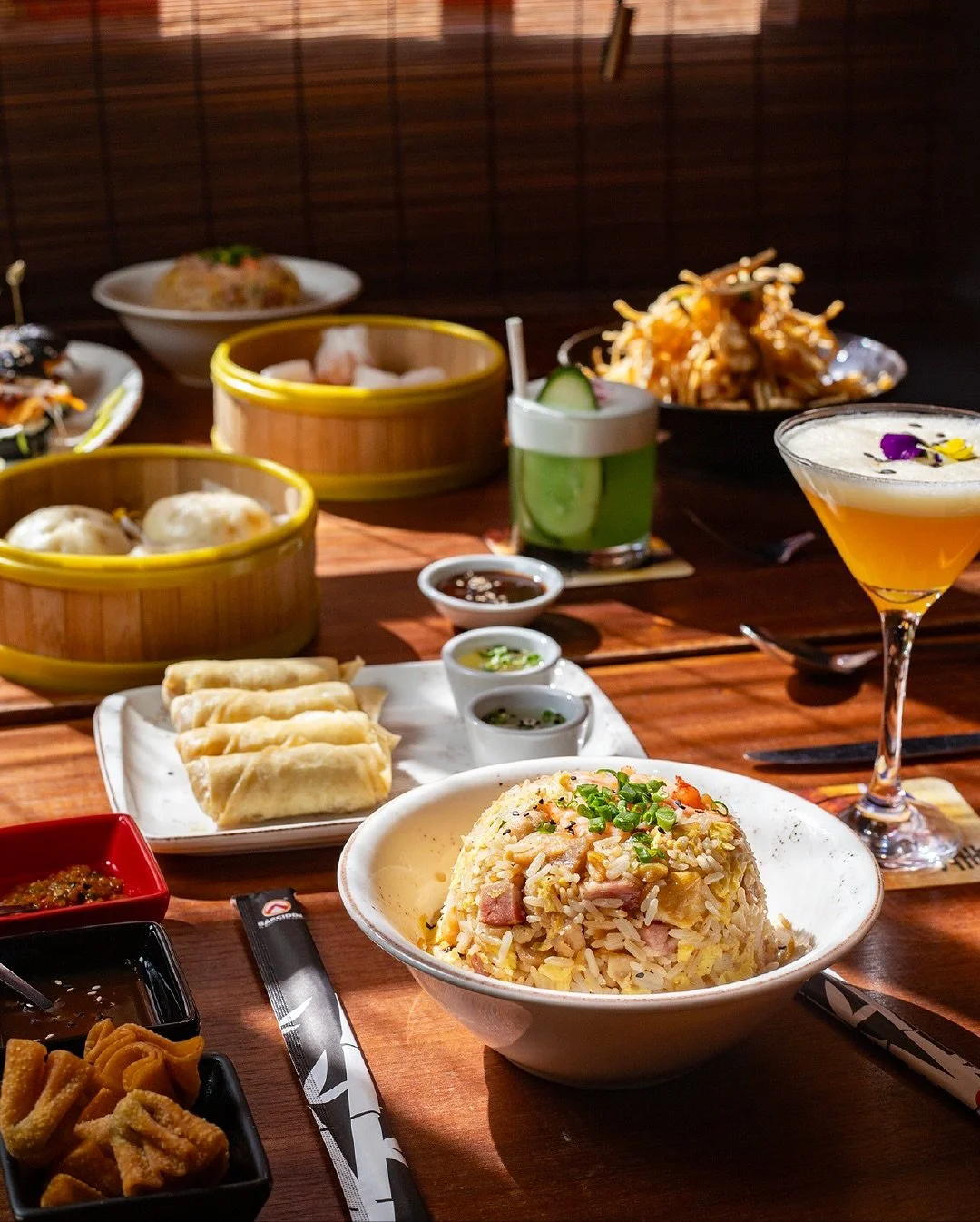 No hay mejor mesa que la que tiene un buen arroz chaufa al centro 🍚

⛩️
N&uacute;&ntilde;ez de Balboa 737, Miraflores
Mariscal La Mar 901, Miraflores
El Polo 765, Surco

#KIONperuvianchinese
#ComoNuncaAntes