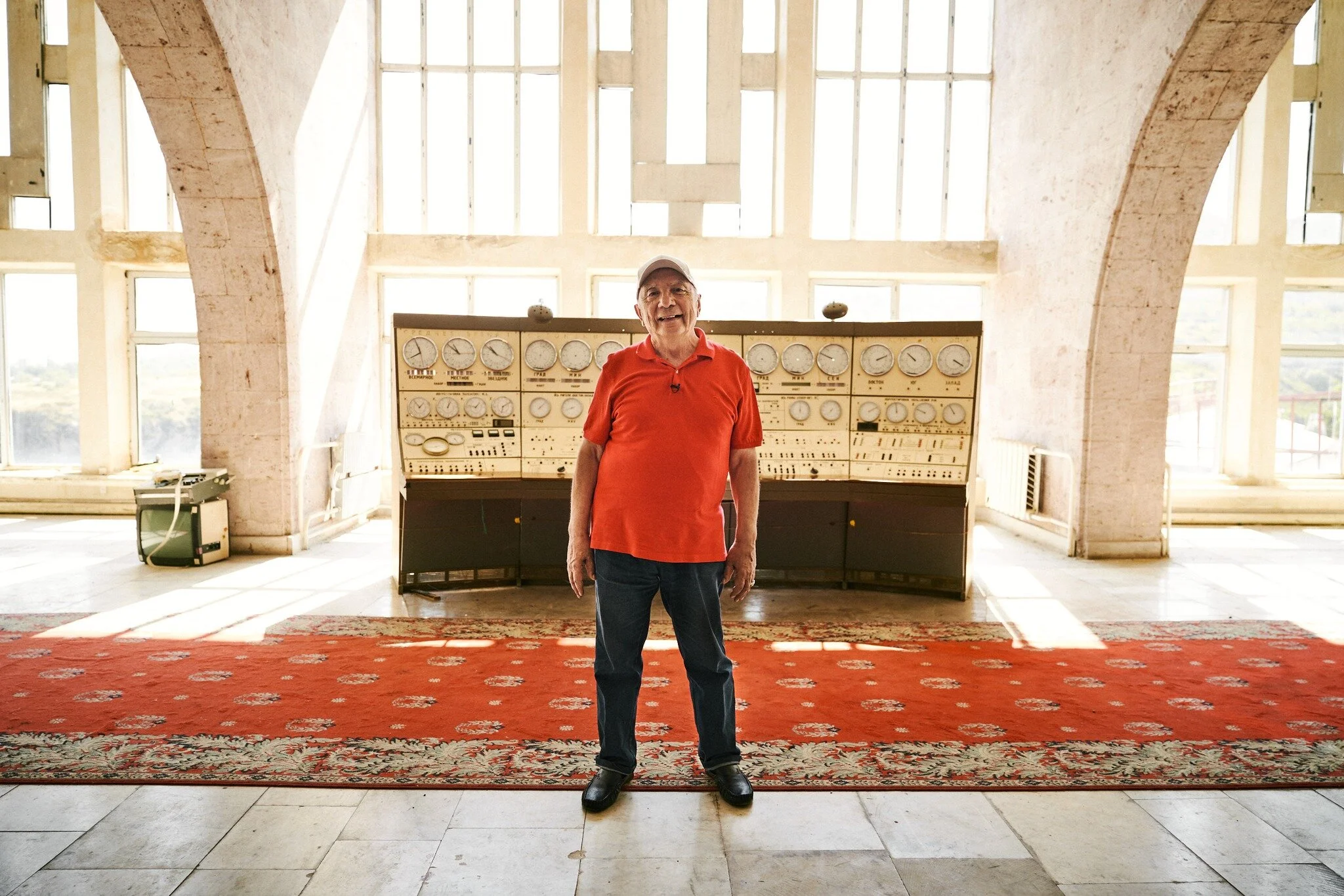Meet Garik Ghazaryan. Actor, Radio/TV presenter, and playwright. He worked at the infamous Armenian Editorial Office in Soviet Times, which later got famous as &quot;Radio Yerevan or Armanska Radio&quot; even in the West. 

w. 
@moritz.von.lupke 📸
@