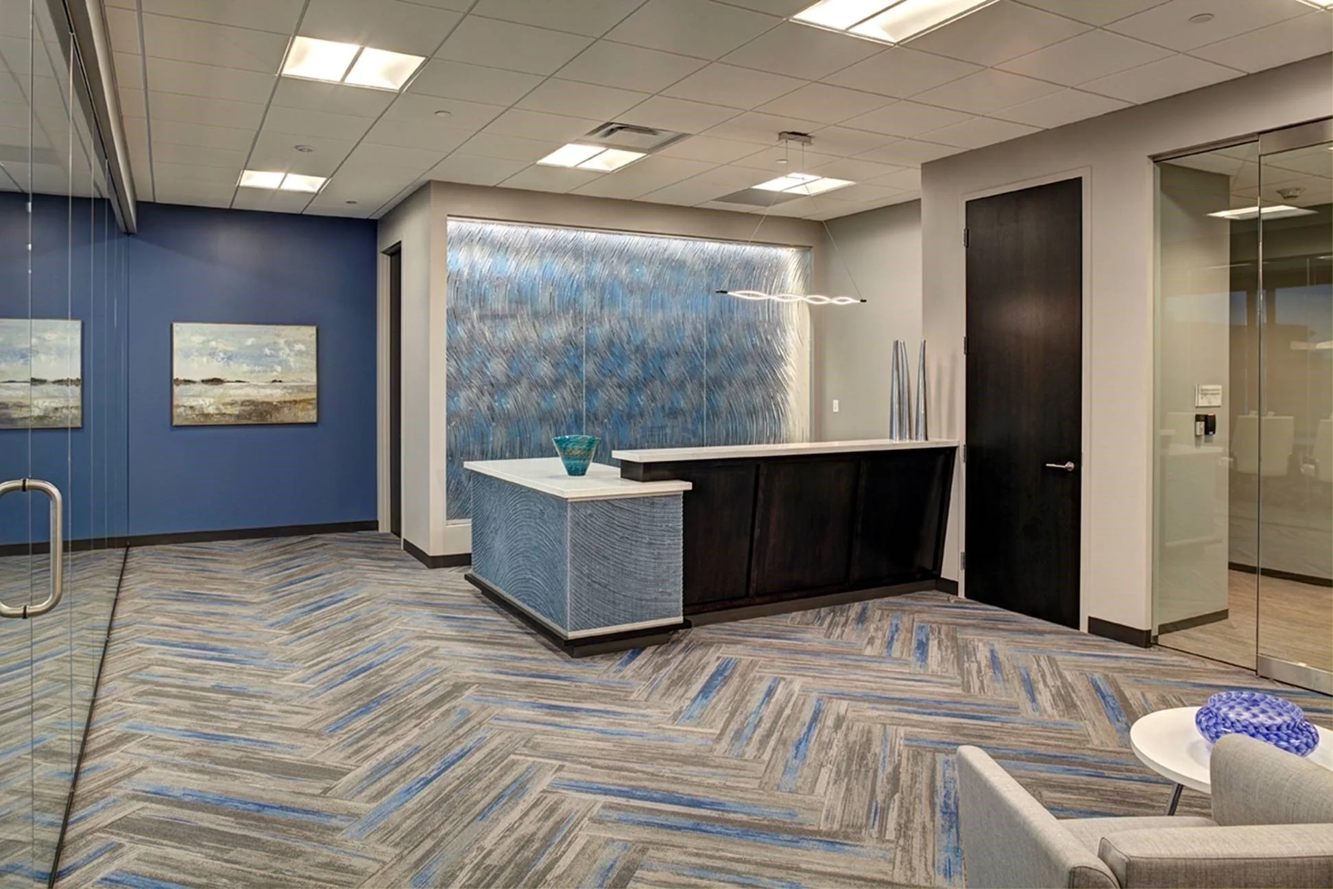 1401 lobby.jpg