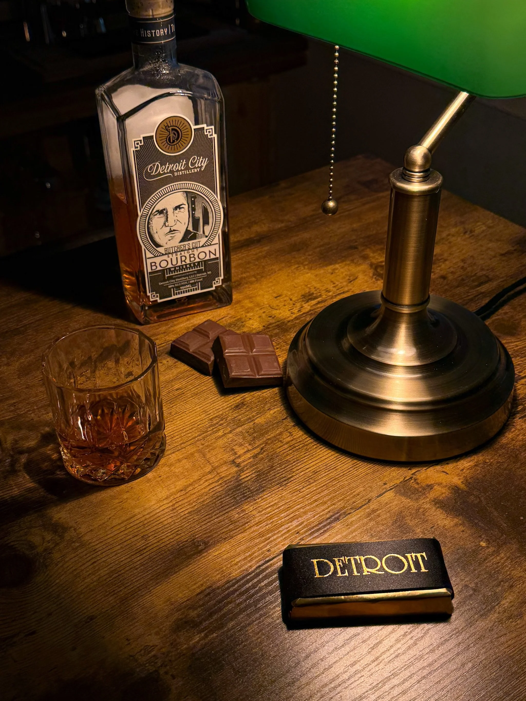 Some things never go out of style. 🥃🍫

Classic Detroit fine chocolate, paired with one of Detroit&rsquo;s finest bourbons @detroitcitydistillery &mdash; two traditions that know something about doing things right.

From the city we&rsquo;ve called 