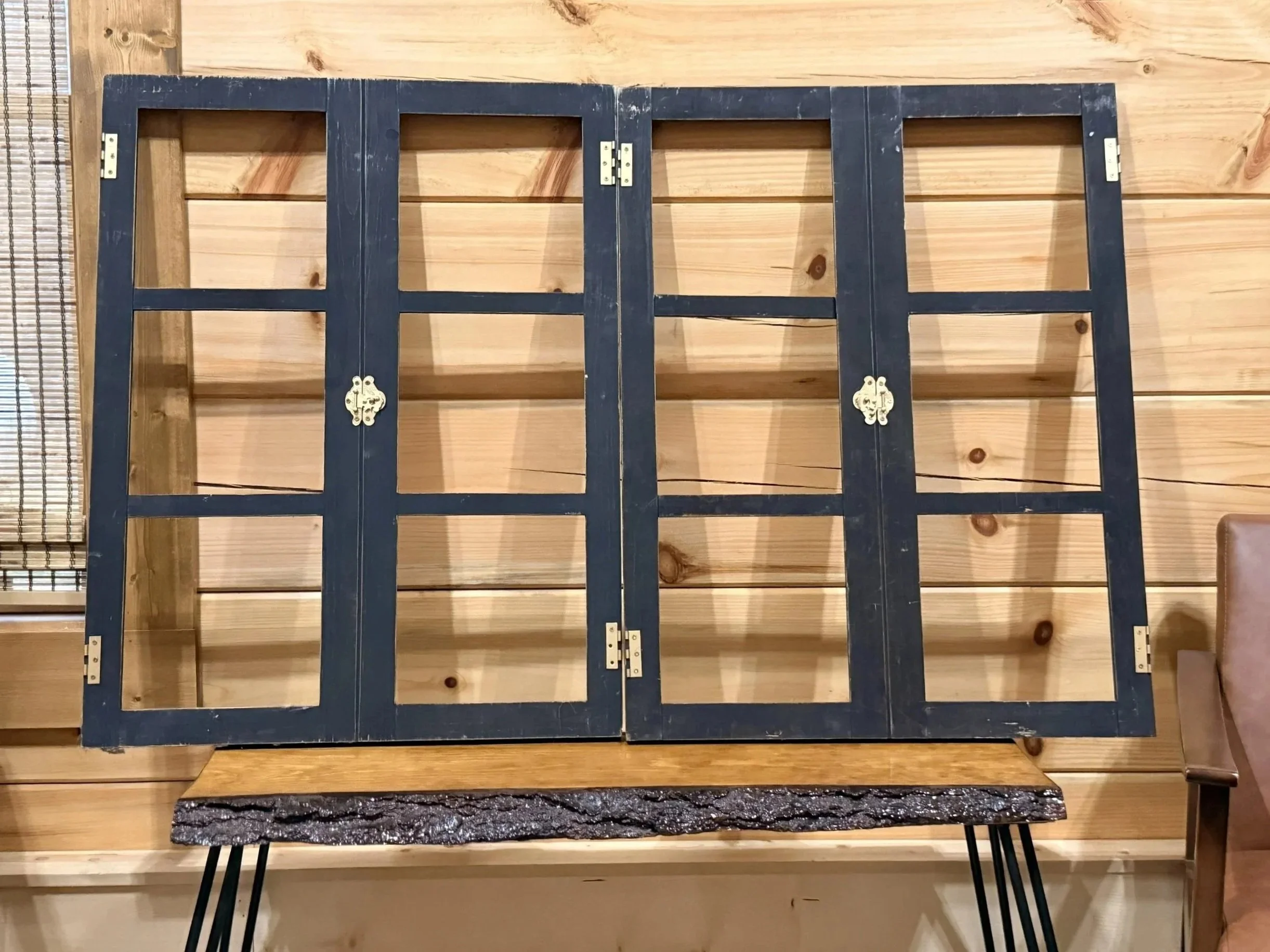 Black Window Frames (2)