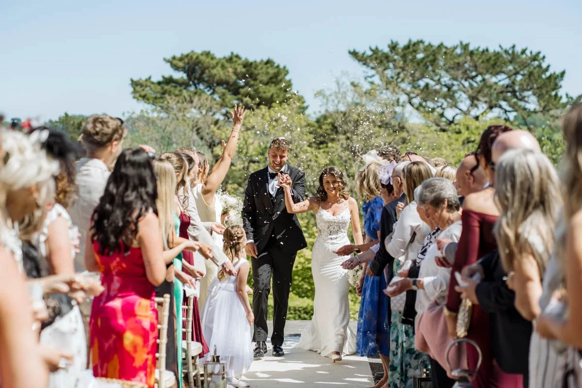 Ellie &amp; Charlie – An Outdoor Celebration Full of Sunshine and Soul