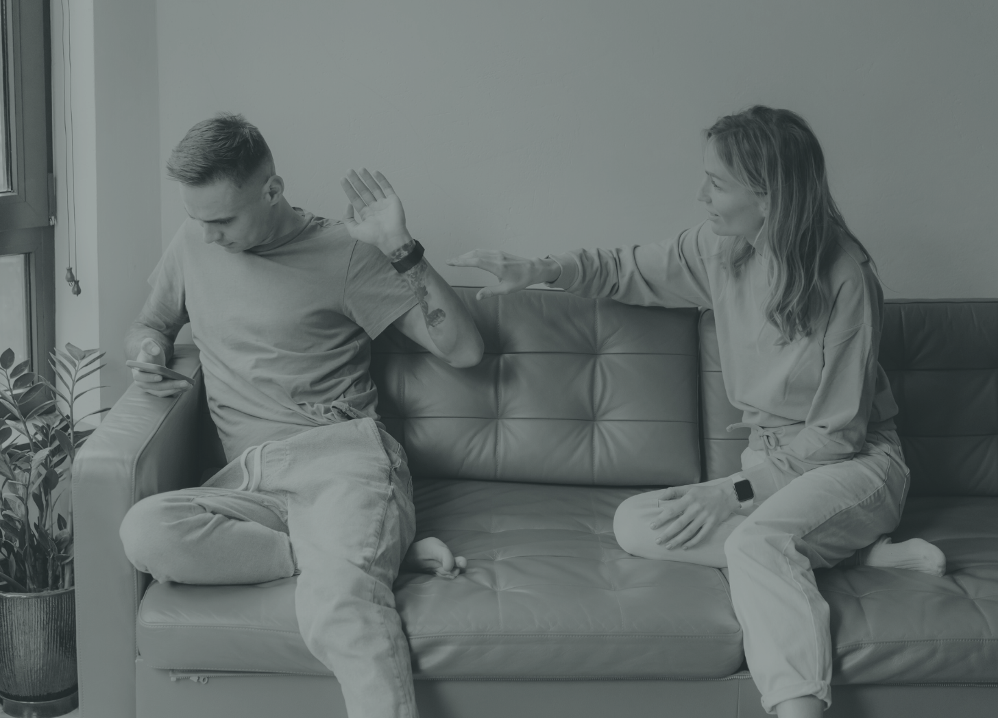 The Anxious Avoidant Trap: Why Both Partners Feel Abandoned