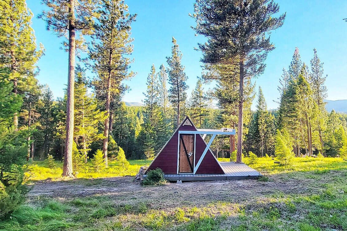 The Stargazer Cabin near Missoula Montana1.jpg