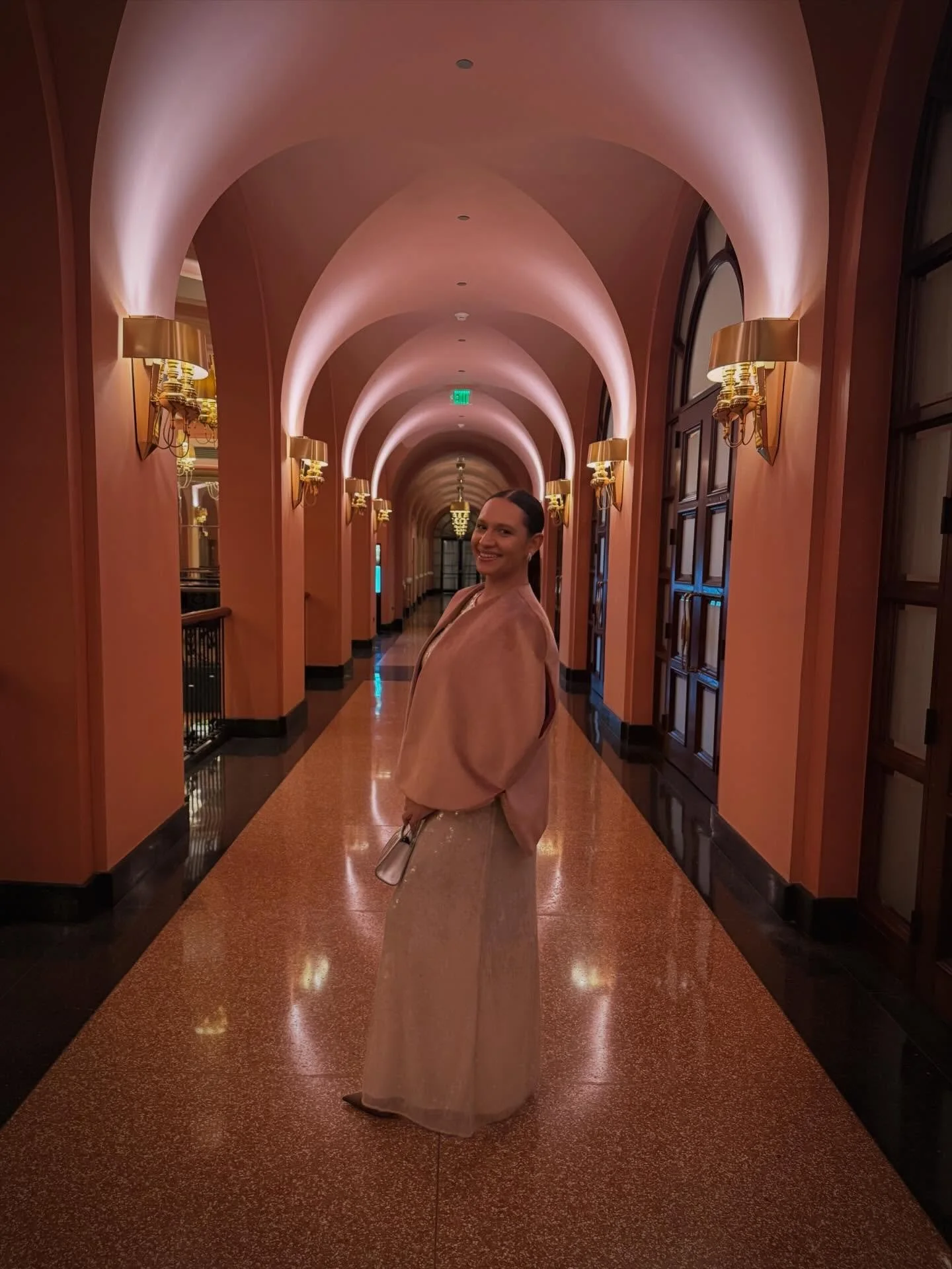 FEBRERO: claridad, expansi&oacute;n y ra&iacute;ces. 🤍

Este mes no se trat&oacute; solo de hacer m&aacute;s.
Se trat&oacute; de hacer con intenci&oacute;n.

Febrero fue el mes donde confirm&eacute; decisiones.
Donde abr&iacute; espacio a nuevas col