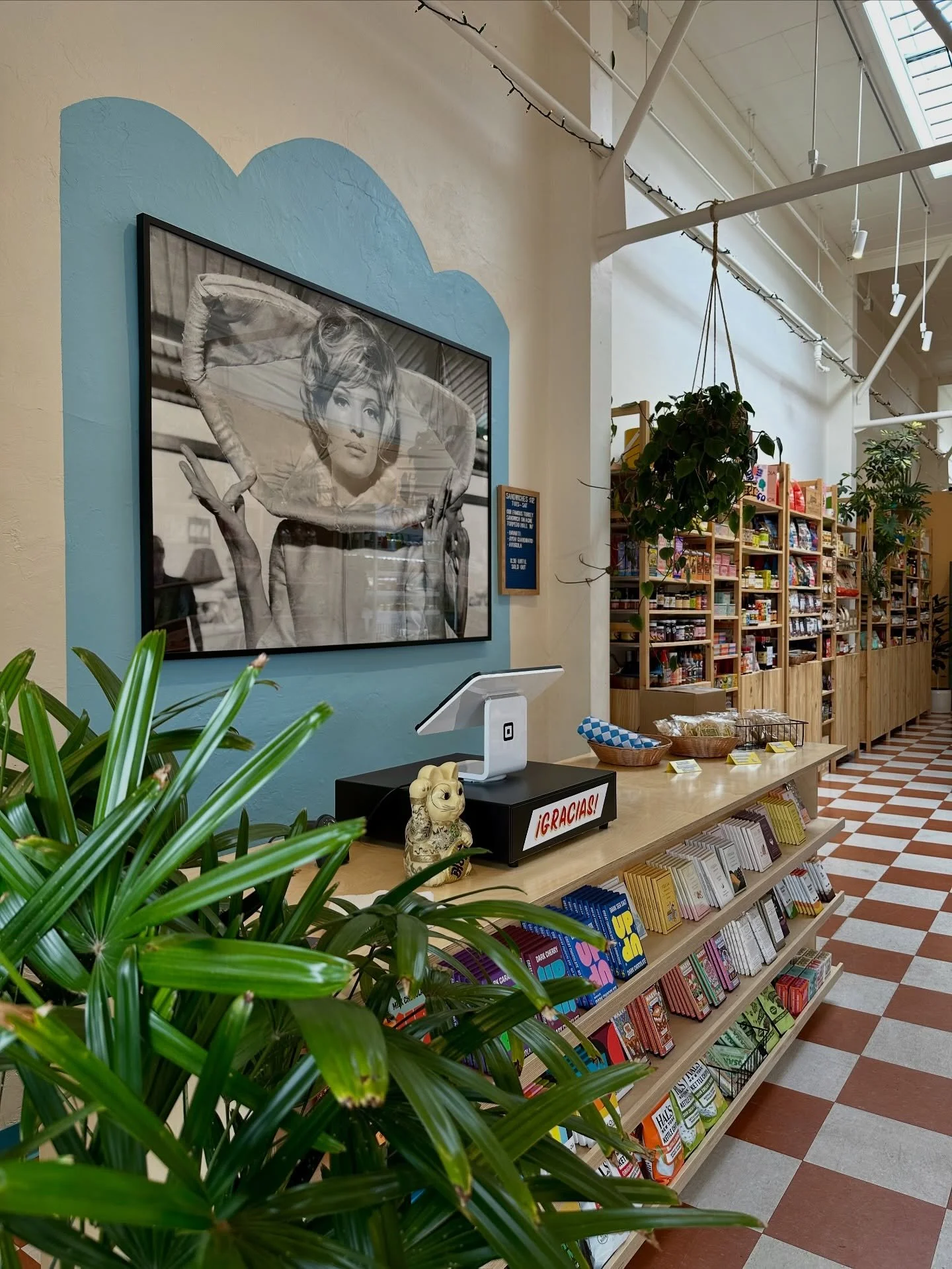 We are back and caffeinated! And, our first two customers of the day have already reminded us just how much we missed and value this little market. 🥹

Come see us!