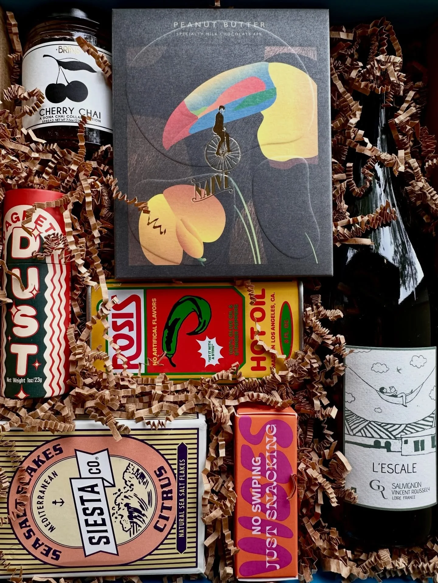 Friendly reminder that gifting season is all the seasons, and we offer curated gift boxes year round. Whether you want to bring a gift for your host to a dinner party, or are celebrating a birthday, housewarming, new baby, or engagement for a loved o