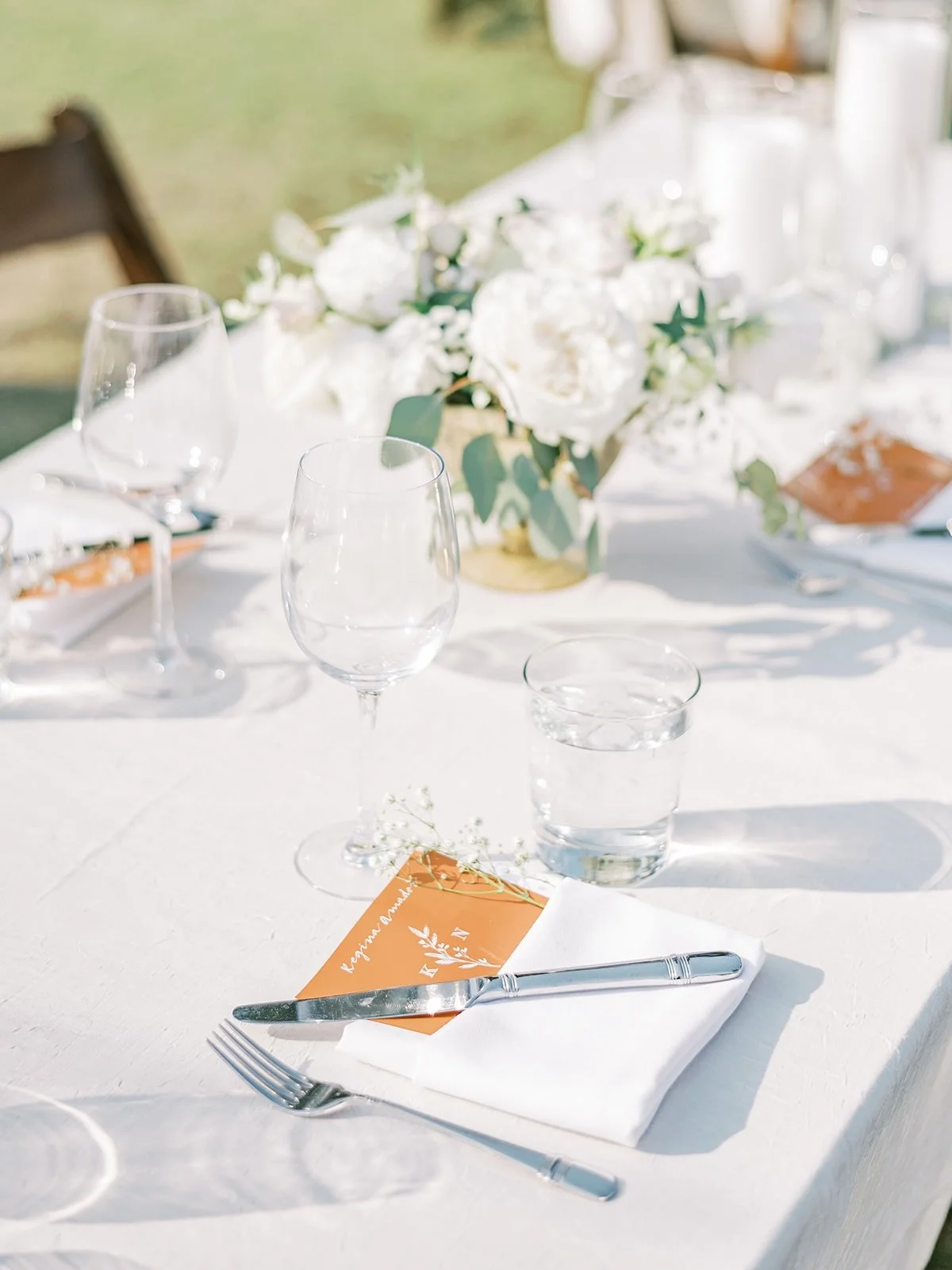 Soft textures, layered whites, glowing candlelight, and the magic of an outdoor Tahoe evening. There&rsquo;s something timeless about a wedding that embraces simplicity so effortlessly. Every detail feels intentional &mdash; elegant tablescapes, warm
