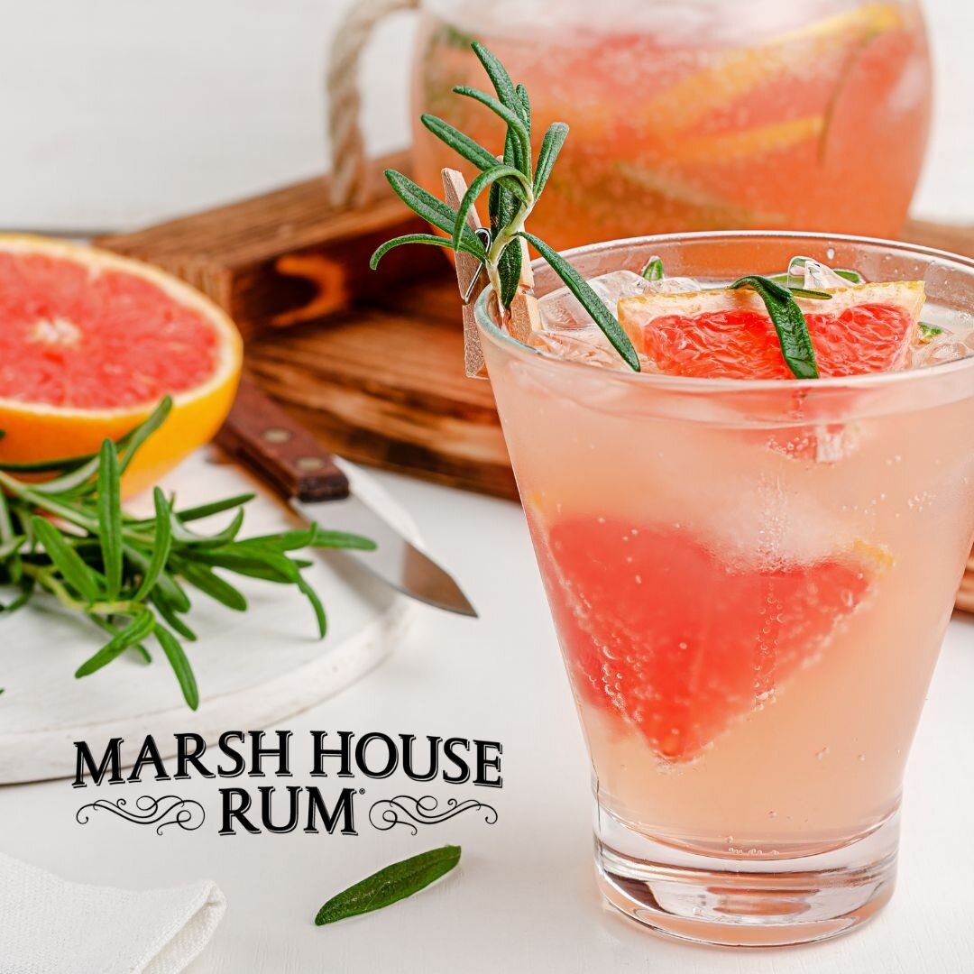 The best part about Marsh House Rum? It's versatility with fruits and flavors of all kinds. Mix it up from the typical lime and mint mojito with some grapefruit and rosemary for a refreshing twist on the classic. 
.
.
.
.
.
.
#welcometomarshhouse #pr