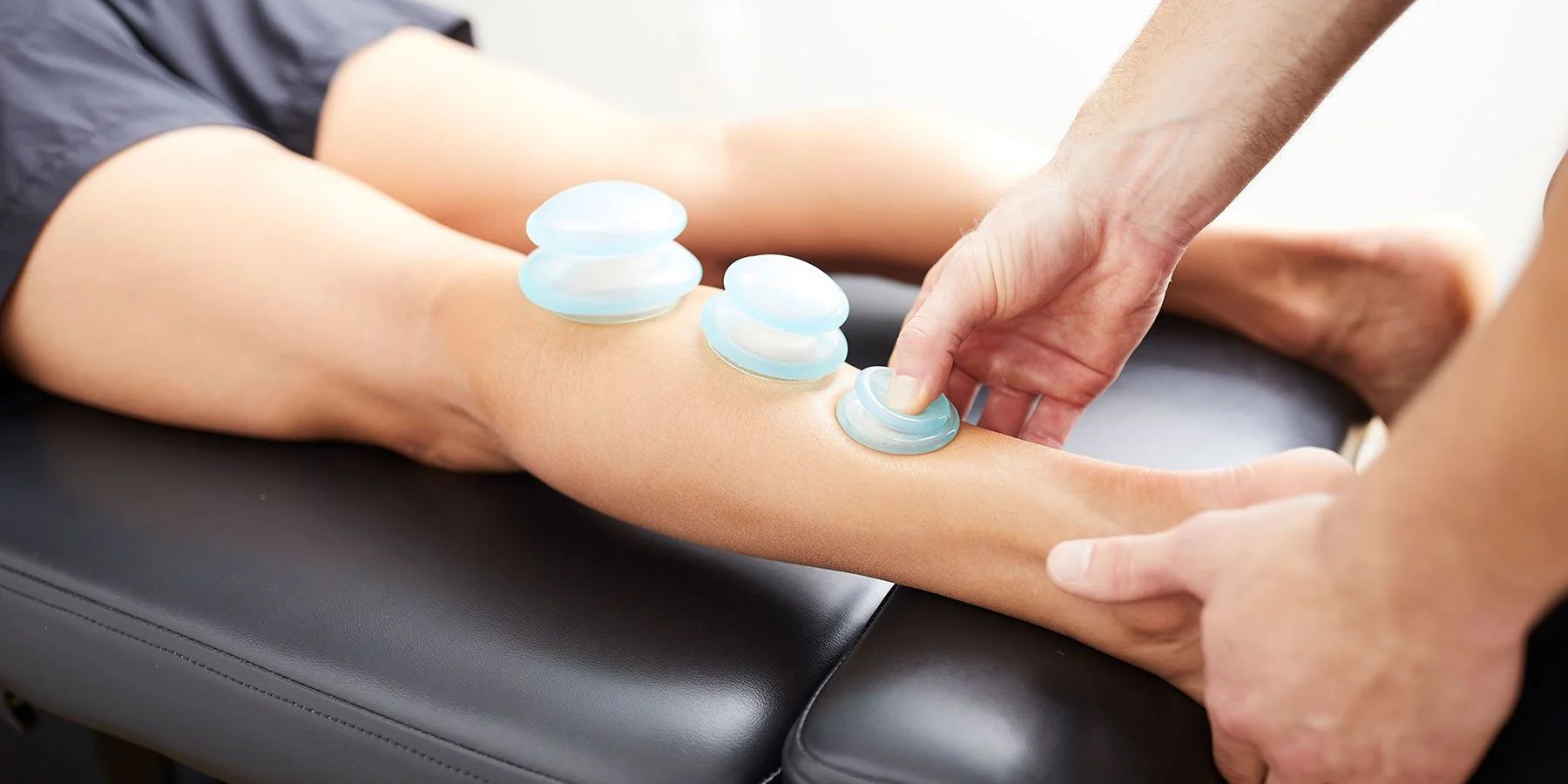 One-on-One Physical Therapy vs. High-Volume Clinics: What the Research Says