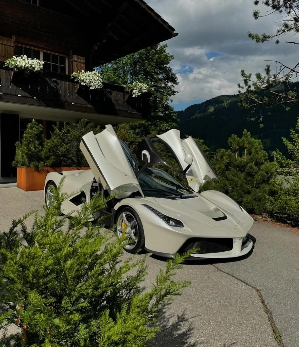 let&rsquo;s get away&hellip; just me &amp; uuu 💨

*adding to the mood board* one day i&rsquo;ll have a cute lil whip w butterfly doors 🦋✍🏽 

#moodboard #expensivetaste butterflydoors #luxurylifestyle #sportscar #itcouldallbesosimple