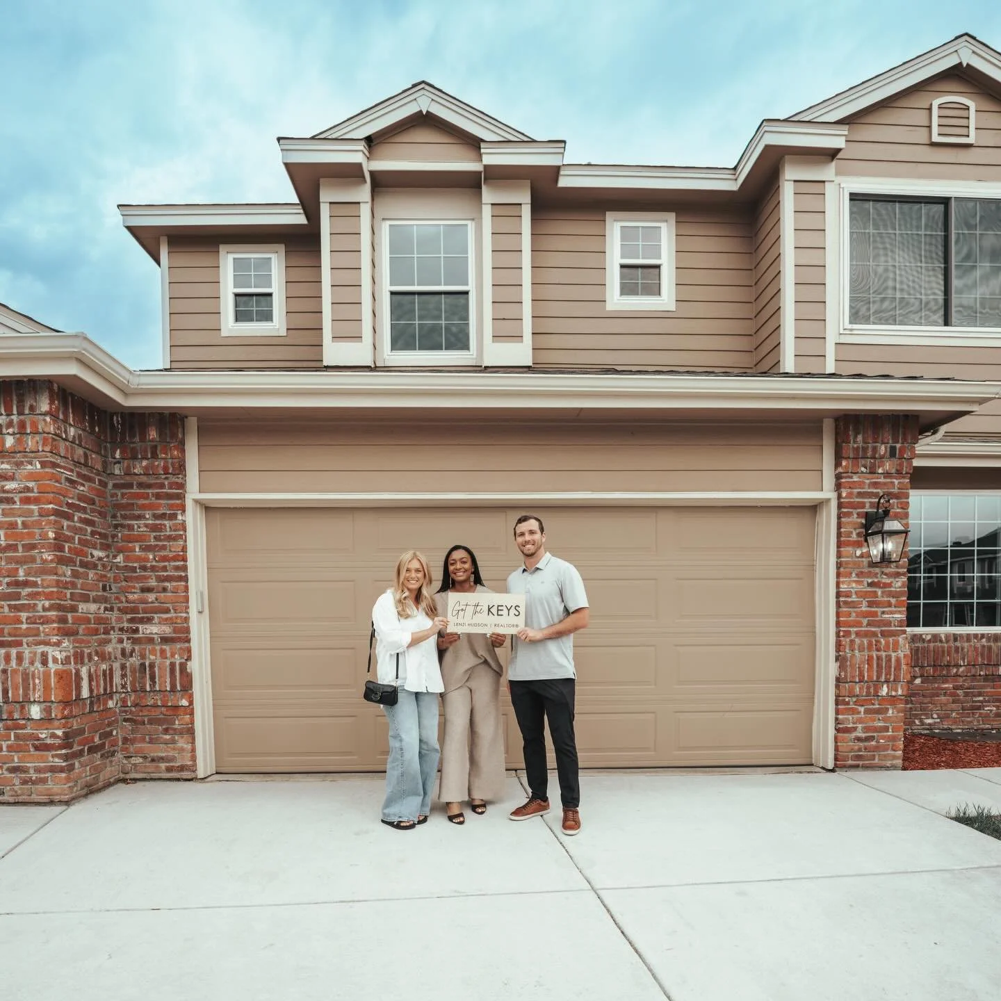 JUST SOLD 🔑✨

soo happy for my clients closing on their first property in Highlands Ranch 🤍 wishing you endless joy, memories &amp; equity!!!

not just transactions, real life milestones 💫

Looking for a knowledgeable Realtor who provides a top ti