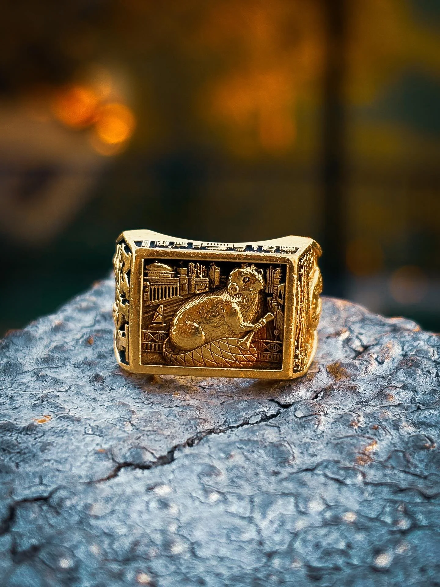 The MIT Grad Rat 🐀 Get yours now while gold is locked at the lowest price this year! #gradschool #mit #phd #masters #mba #classring