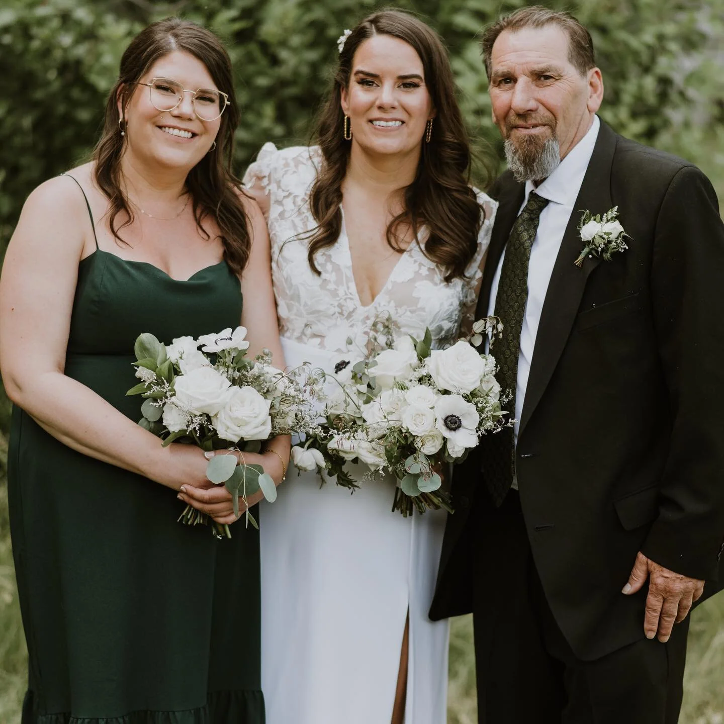 B R I D E  T R I B E 

👉🏼 swipe for a cheeky before &amp; after 

#banff #banffwedding #makeupartist #explorealberta #yycmakeupartist #rockymountainbride #bridalmakeup