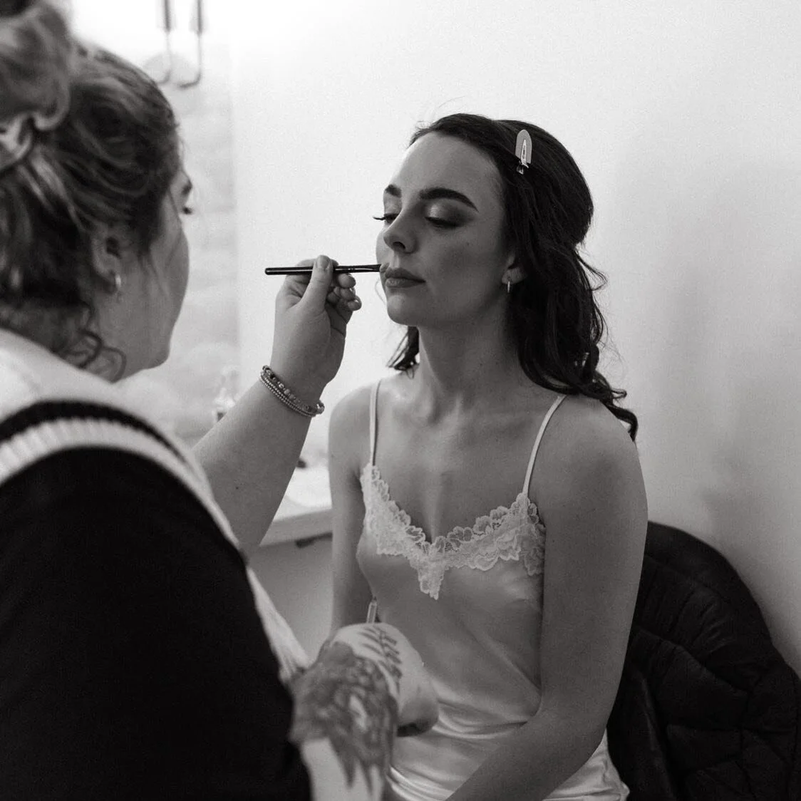 2023 &amp; 2024 BRIDES! 
Is your bridal preview date booked and secured? 
I highly recommend all brides experience a trial with their artists. 
It&rsquo;s the perfect way to get a feel for how the morning of the big day will go. 
Not only will your t