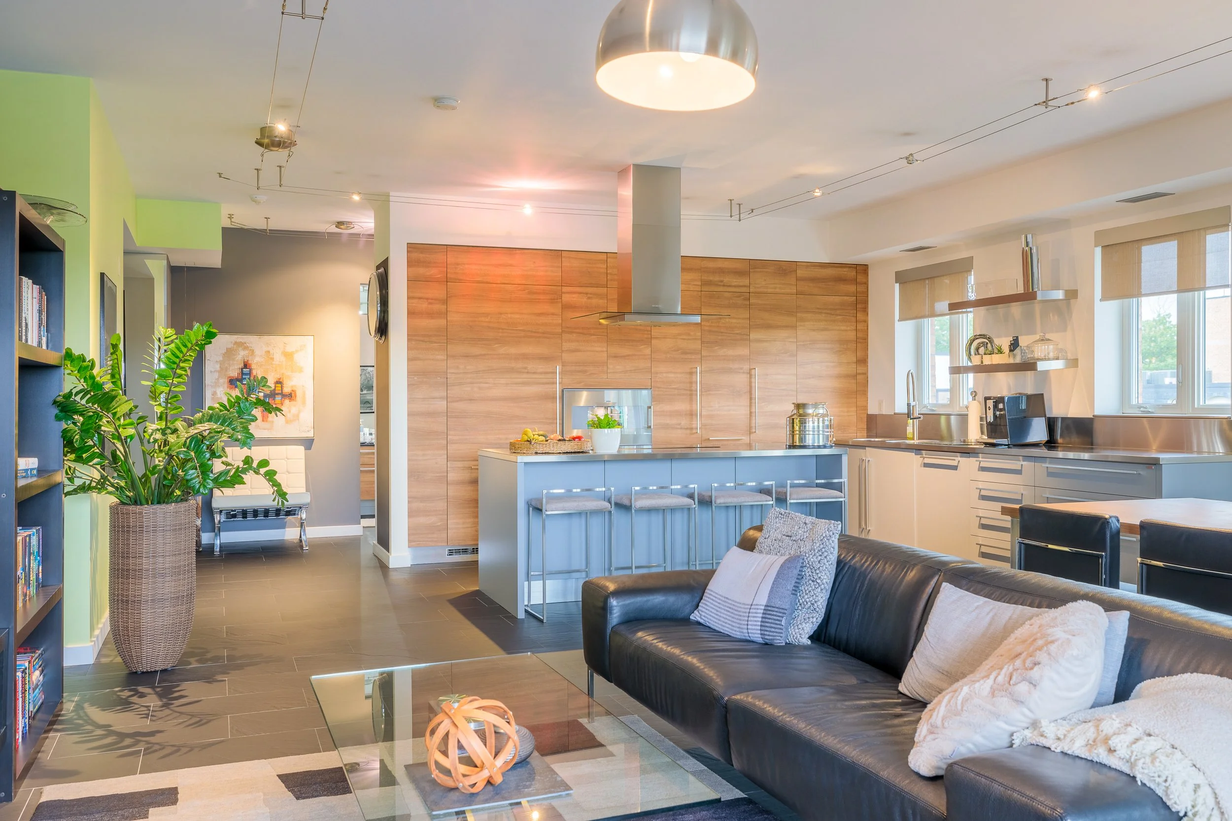 Forest Glen Condo 3.jpg