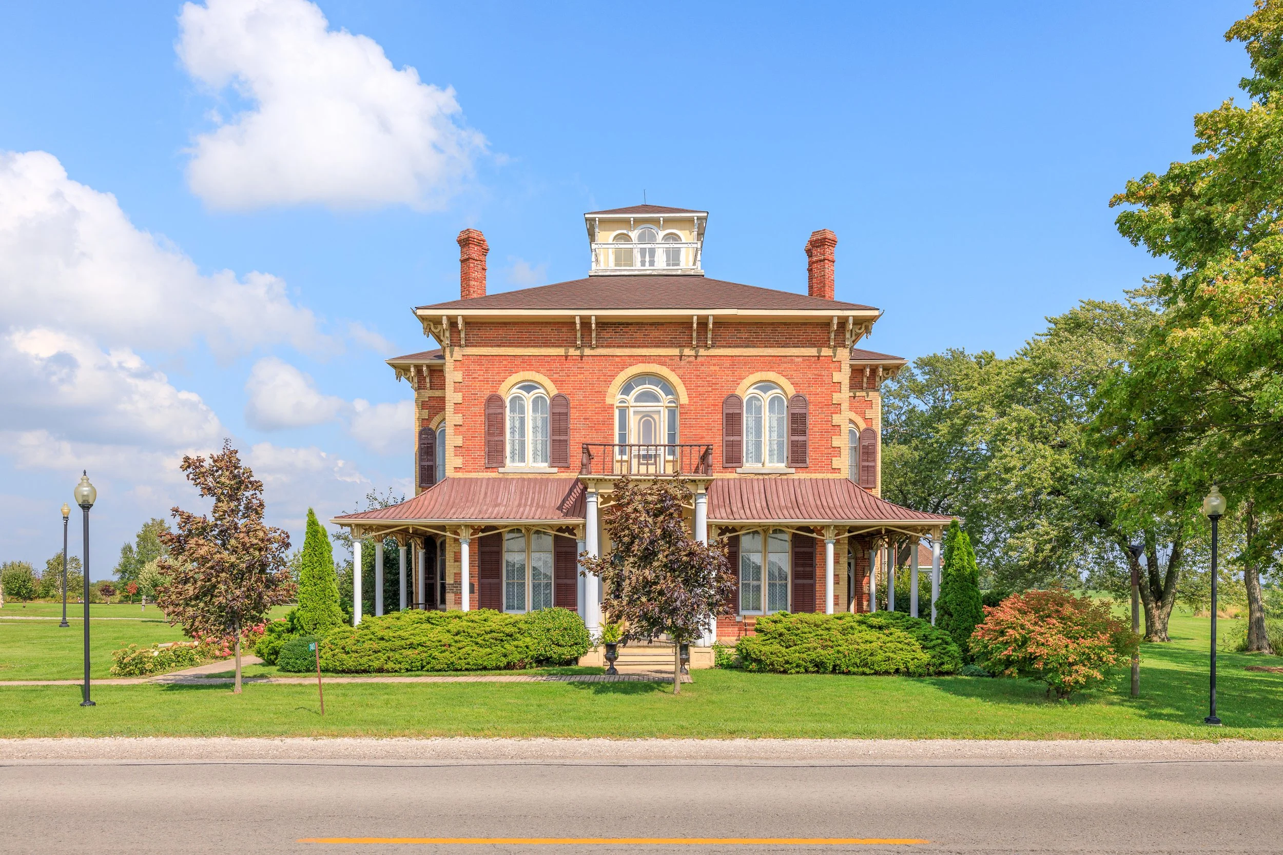 Cottonwood Manor 2.jpg