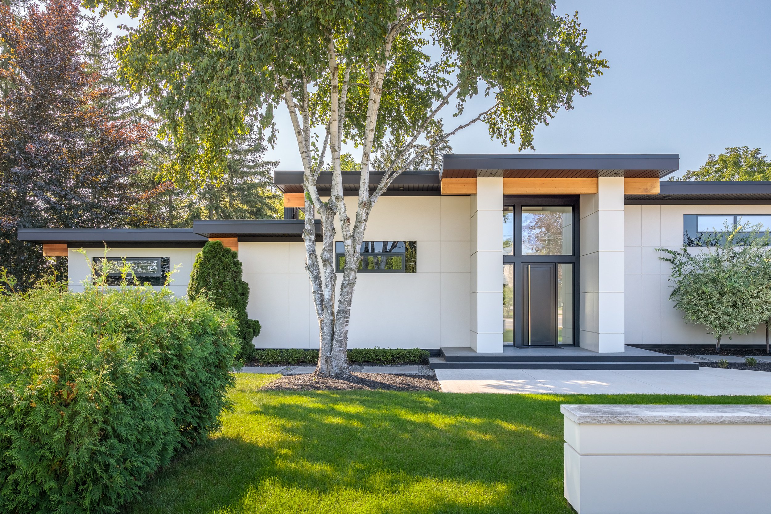 Martindale Modern Home 1.jpg