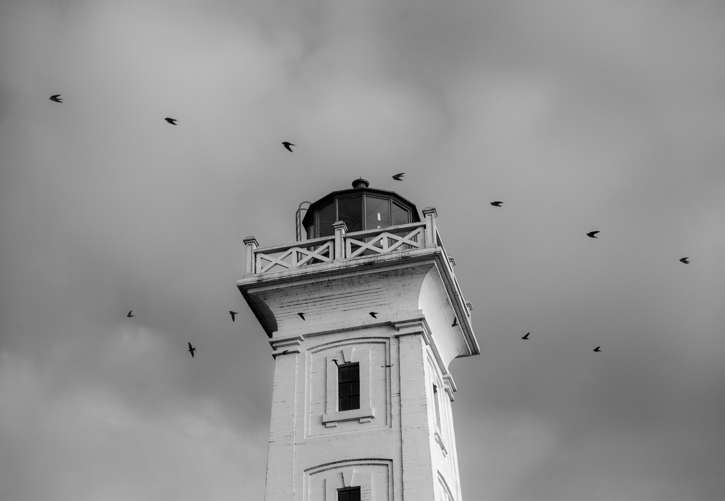 Point Abino Lighthouse Tower B&W 1.jpg